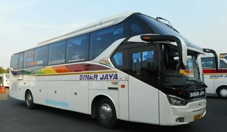 Bus Jakarta Purwodadi