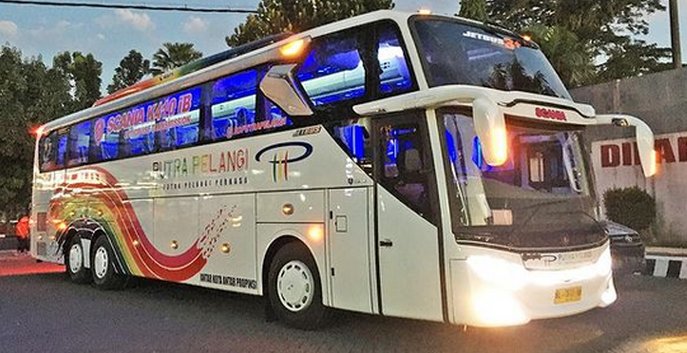 Bus Putra Pelangi