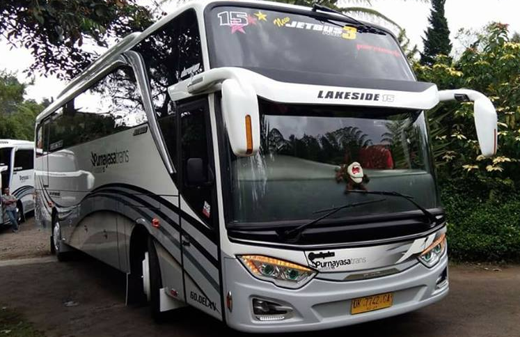 Bus Purnayasa Trans
