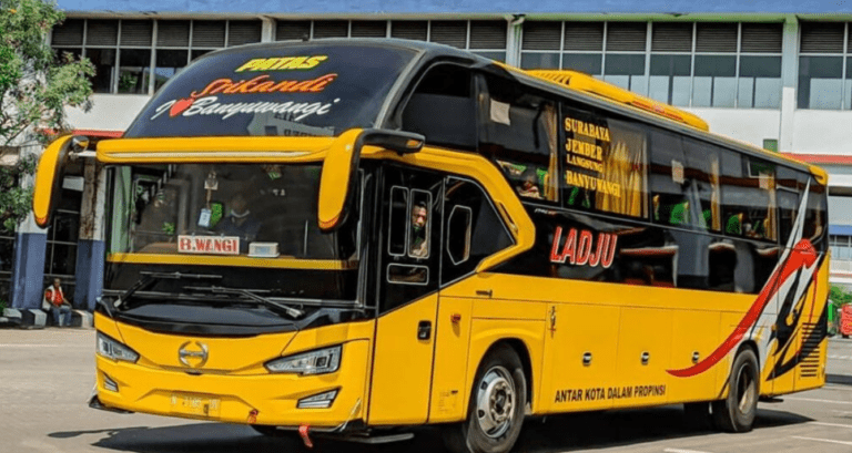 Bus Surabaya Banyuwangi